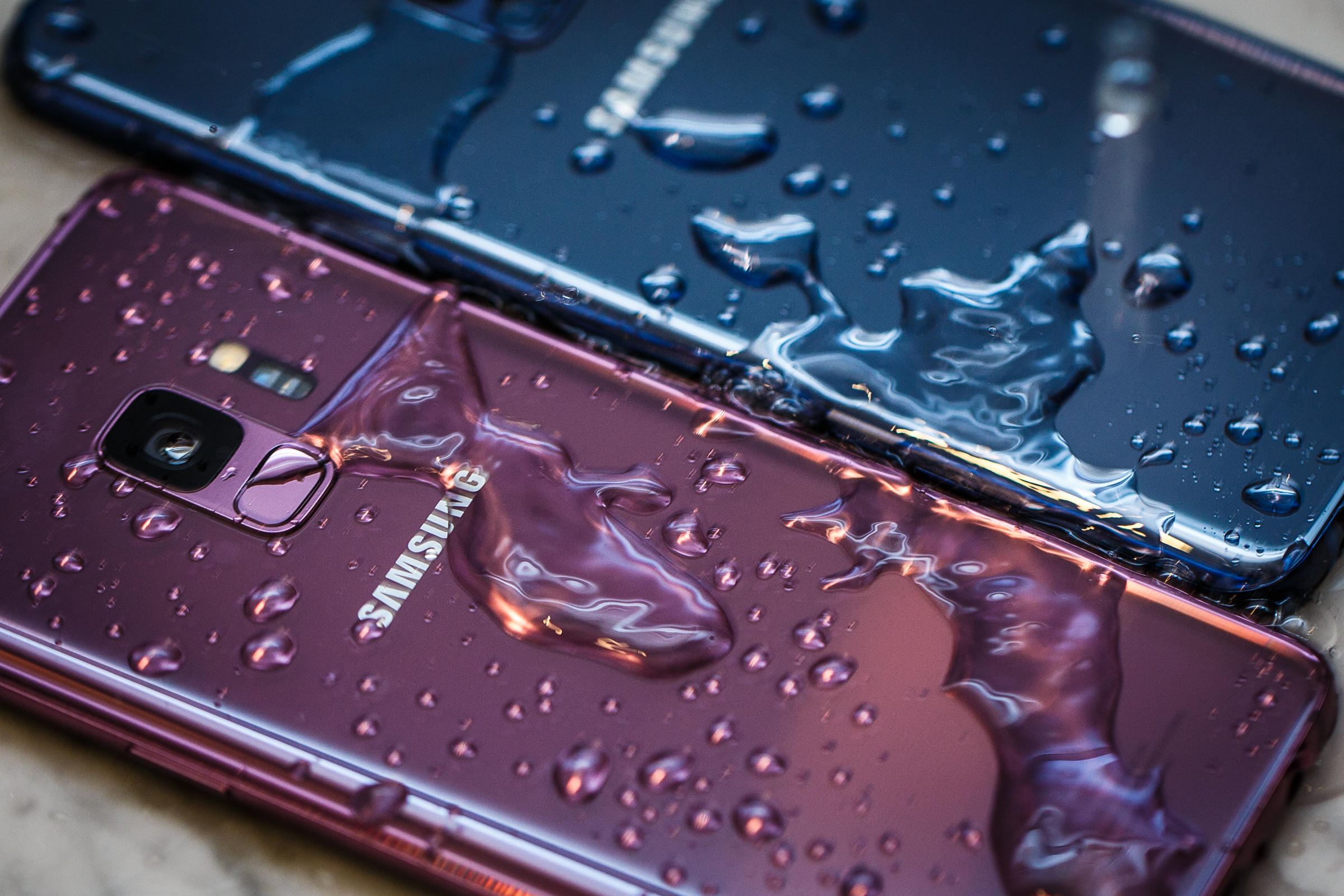 Влагозащита samsung. Samsung s9 Водонепроницаемый. Samsung Phone 2022. Samsung Galaxy s Waterproof. Samsung smartphones 2022.